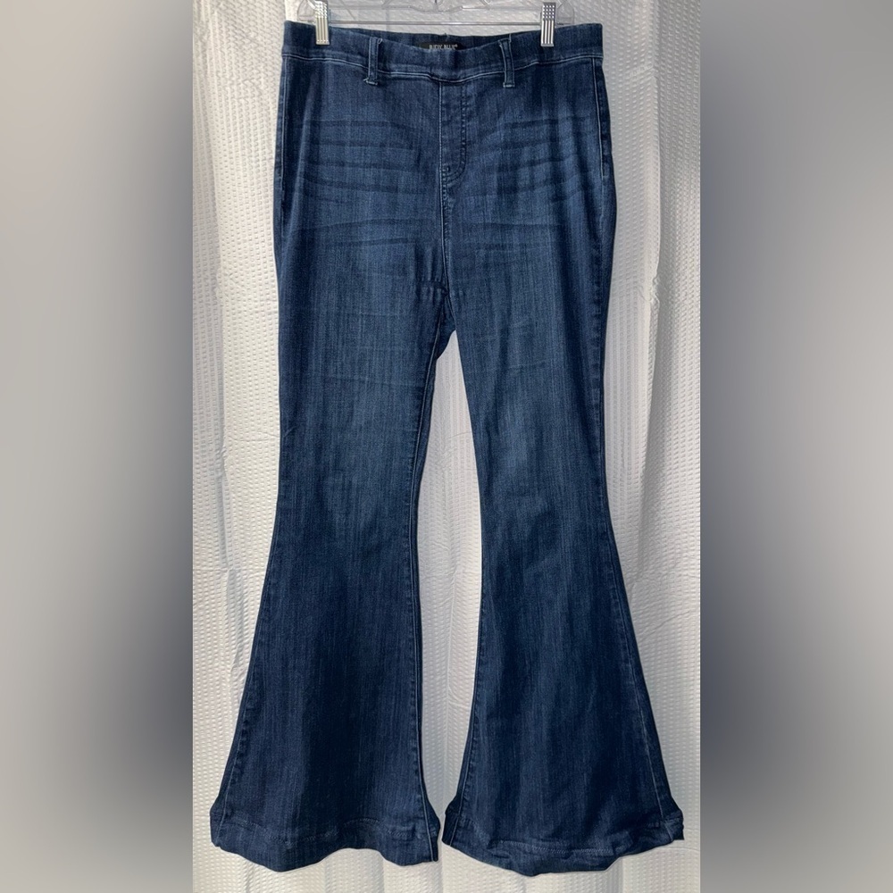 Judy Blue high-rise pull-on super flare jeans in a dark wash Size 31 ( ALTERED)